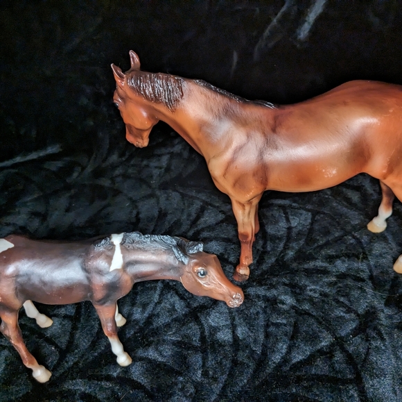 Cupid + Arrow Breyer - Picture 2 of 4